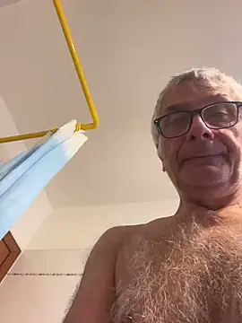 Snapshot of 4n4l1zz4m1 chatting on 12.25.24 4n4l1zz4m1 online show from 12.25.24