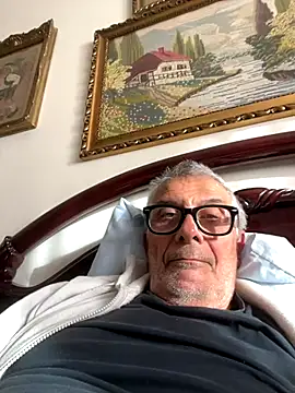 Snapshot of 4n4l1zz4m1 chatting on 11.19.25 4n4l1zz4m1 online show from 11.19.25