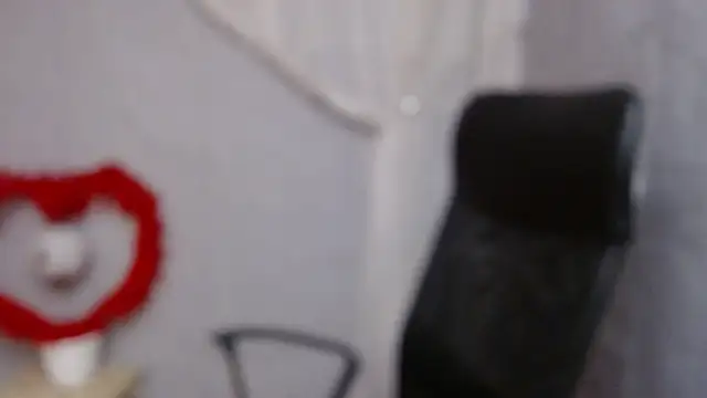 Snapshot of DaniellaKiss chatting on 03.22.25 DaniellaKiss online show from 03.22.25