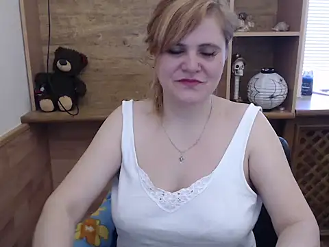 DaniellaKiss online show from 04.04.26