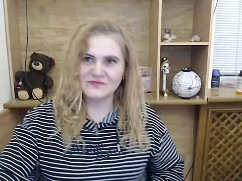 DaniellaKiss online show from 04.13.26