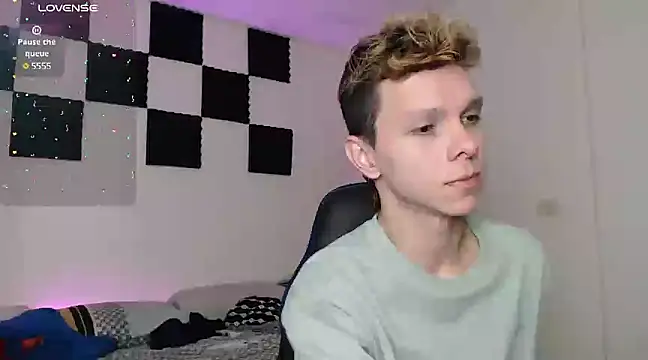 bryamado69 online show from 02.04.25