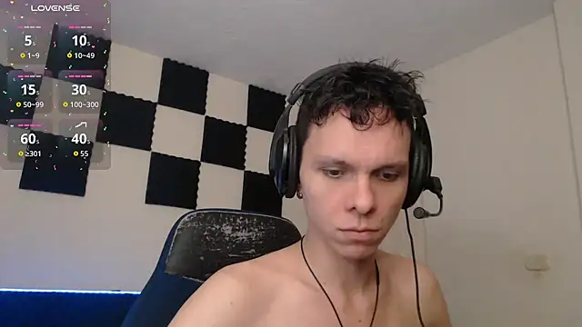 Snapshot of bryamado69 chatting on 12.03.25 bryamado69 online show from 12.03.25