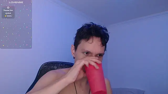 Snapshot of bryamado69 chatting on 12.15.25 bryamado69 online show from 12.15.25