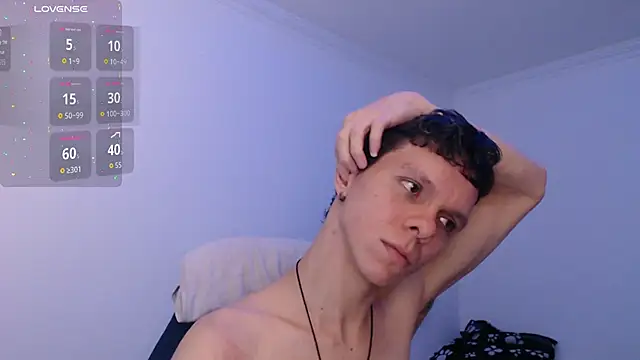 Snapshot of bryamado69 chatting on 12.17.25 bryamado69 online show from 12.17.25