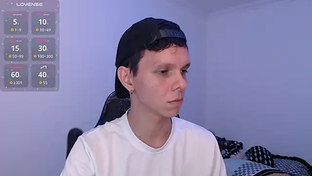 Snapshot of bryamado69 chatting on 12.18.25 bryamado69 online show from 12.18.25