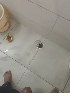 Gururonny07 online show from 10.19.25