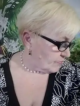 VioletSweet566 online show from 12.12.24