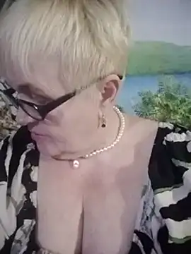 VioletSweet566 online show from 02.15.25