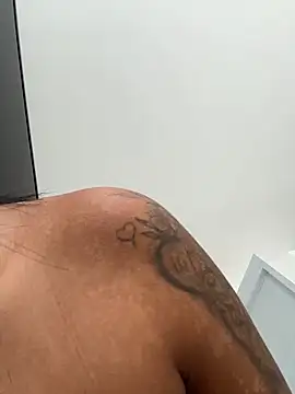 Laura fernandezII online show from 03.06.26