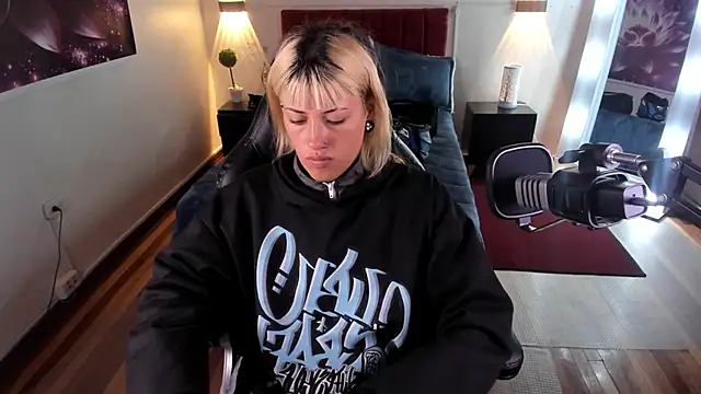  sharlotte777 online show from 01.18.25