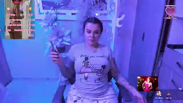 Snapshot of KAROL_MILF chatting on 04.30.26 KAROL MILF online show from 04.30.26