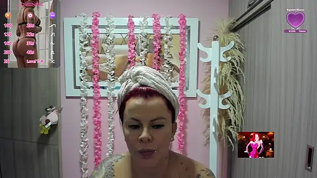 Snapshot of KAROL_MILF chatting on 07.18.26 KAROL MILF online show from 07.18.26