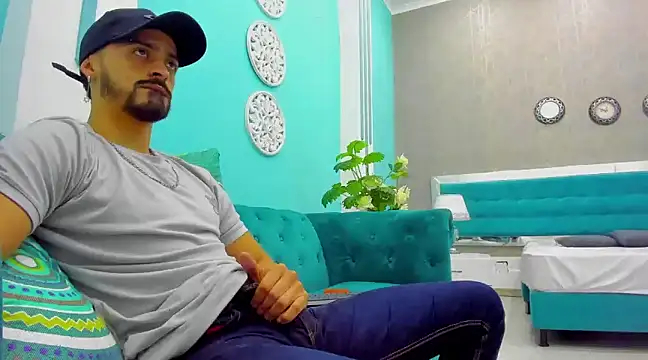 Snapshot of MAXIMUS_MASTE3 chatting on 12.29.24 MAXIMUS MASTE3 online show from 12.29.24