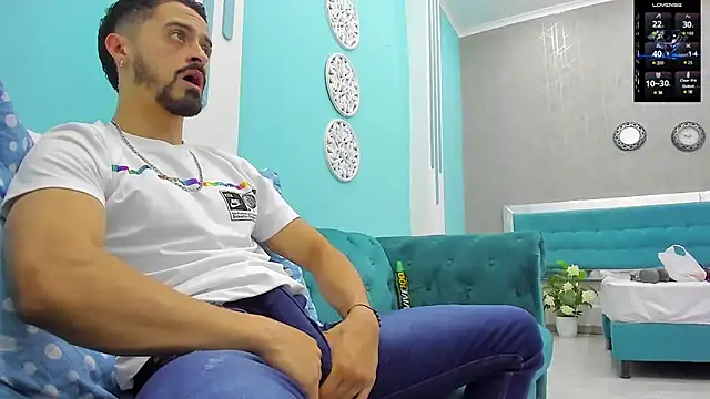 Snapshot of MAXIMUS_MASTE3 chatting on 01.19.25 MAXIMUS MASTE3 online show from 01.19.25