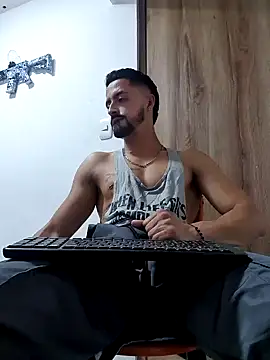 Snapshot of MAXIMUS_MASTE3 chatting on 02.02.25 MAXIMUS MASTE3 online show from 02.02.25