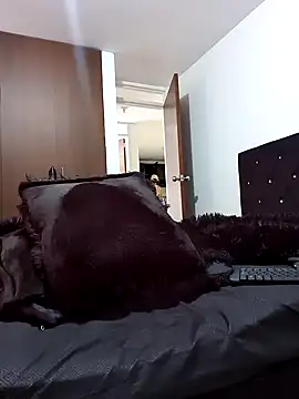 Snapshot of MAXIMUS_MASTE3 chatting on 02.16.25 MAXIMUS MASTE3 online show from 02.16.25