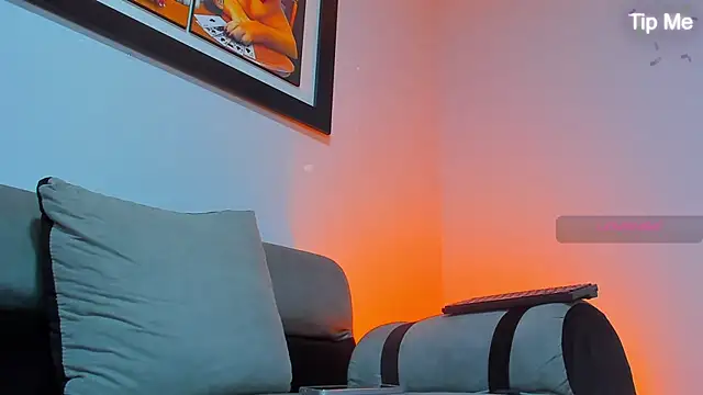 Snapshot of MAXIMUS_MASTE3 chatting on 10.22.25 MAXIMUS MASTE3 online show from 10.22.25