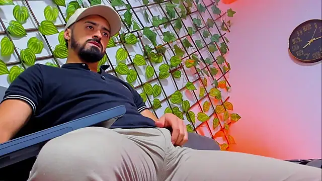 Snapshot of MAXIMUS_MASTE3 chatting on 02.06.26 MAXIMUS MASTE3 online show from 02.06.26