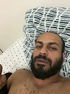 Snapshot of islandvybee55 chatting on 02.13.25 islandvybee55 online show from 02.13.25