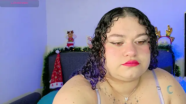 lunitaa0 online show from 11.26.25