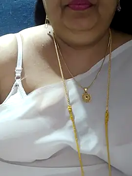 tamilthanushri online show from 10.08.25