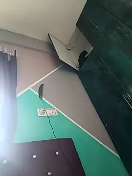 Snapshot of gym_lover076 chatting on 10.13.25 gym lover076 online show from 10.13.25