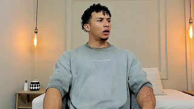 Dominick star online show from 02.02.25