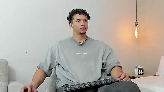 Dominick star online show from 02.09.25