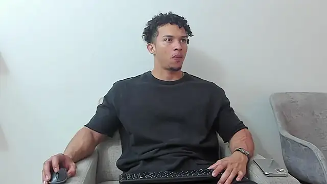 Dominick star online show from 02.10.25