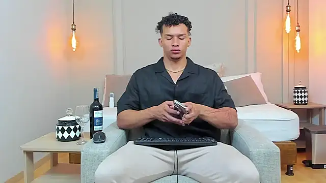 Dominick star online show from 02.15.25