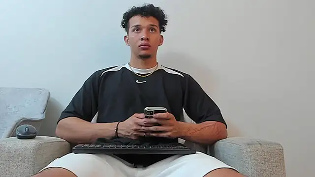 Dominick star online show from 03.20.25