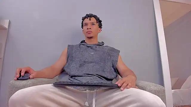 Dominick star online show from 11.21.25