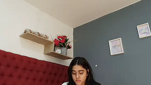 natalia aguirre1 online show from 11.30.25