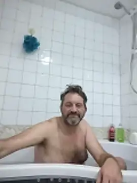 Snapshot of Vernalot_76 chatting on 11.16.25 Vernalot 76 online show from 11.16.25