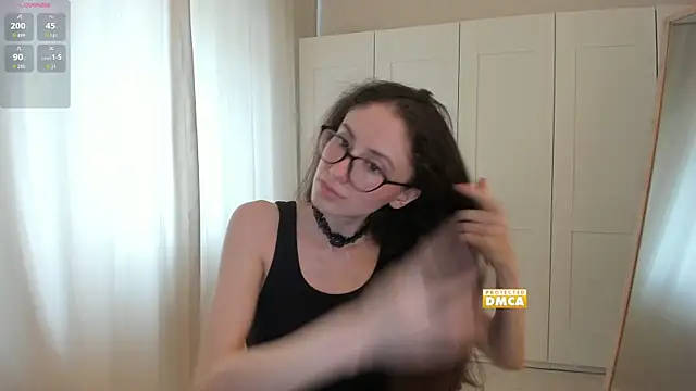 snowiie online show from 10.24.25