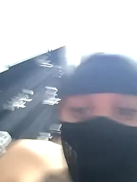 Snapshot of Piecito chatting on 11.16.25 Piecito online show from 11.16.25