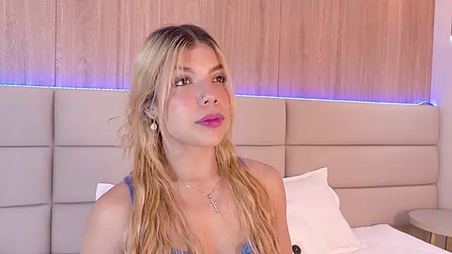 Snapshot of ValeSwift chatting on 02.04.25 ValeSwift online show from 02.04.25