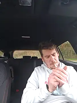 Titanhoott online show from 01.04.25