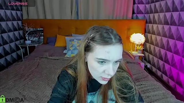 Snapshot of Lesi_Moonie01 chatting on 09.12.25 Lesi Moonie01 online show from 09.12.25