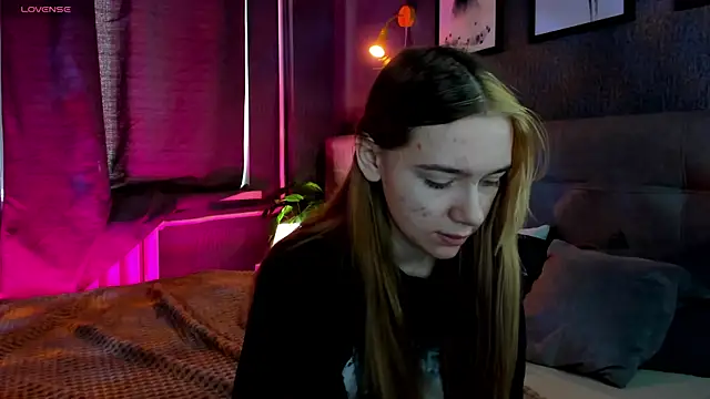 Snapshot of Lesi_Moonie01 chatting on 09.26.25 Lesi Moonie01 online show from 09.26.25