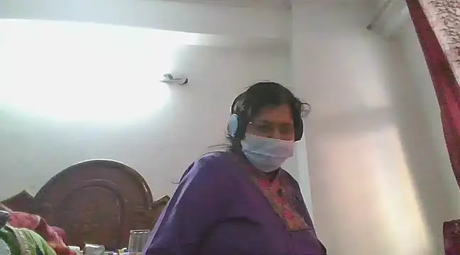 cutiecatty21 online show from 02.14.25