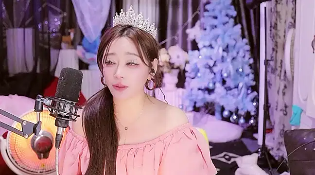 Snapshot of Missy_Nana21 chatting on 01.04.25 Missy Nana21 online show from 01.04.25