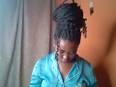 Moonfades online show from 11.01.25