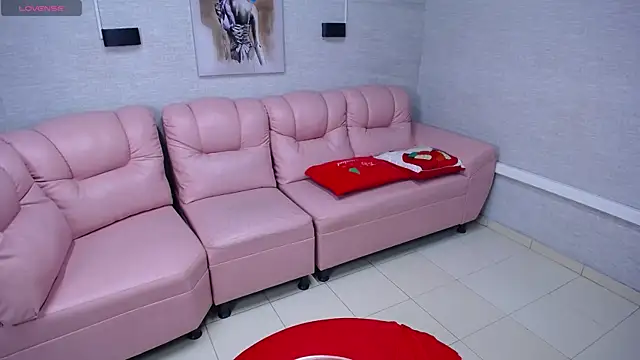 Snapshot of Alaya_cute chatting on 01.07.25 Alaya cute online show from 01.07.25