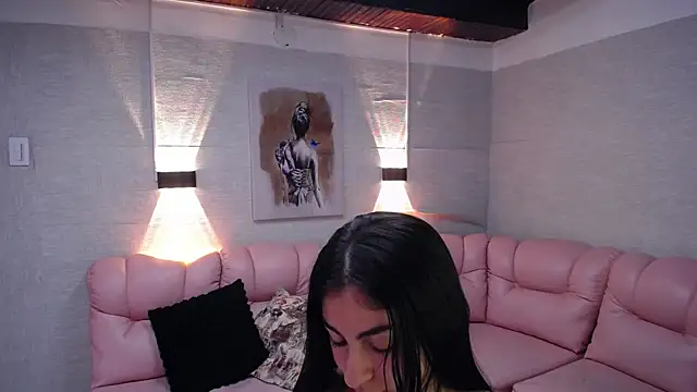 Snapshot of Alaya_cute chatting on 10.08.25 Alaya cute online show from 10.08.25