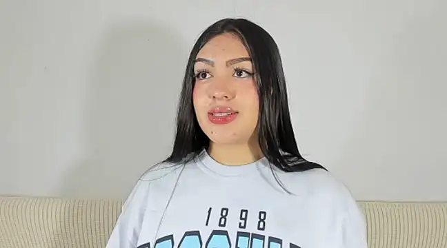 Sweet-Sophiee online show from 01.24.25