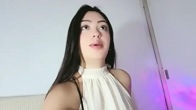 Snapshot of Sweet-Sophiee chatting on 07.27.26 Sweet-Sophiee online show from 07.27.26