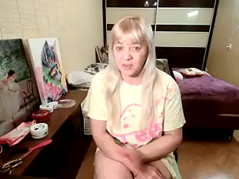 Lia Laguna77 online show from 10.19.25