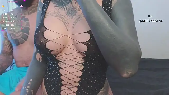 Snapshot of kitty_21 chatting on 02.19.25 kitty 21 online show from 02.19.25